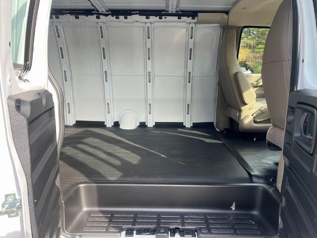 2025 Chevrolet Express Cargo 2500 Base