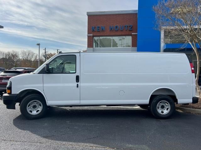 2025 Chevrolet Express Cargo 2500 Base