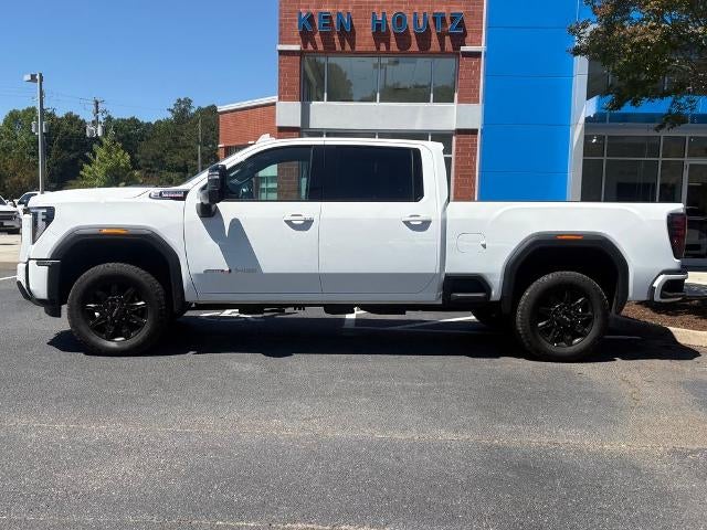 2025 GMC Sierra 2500 HD AT4