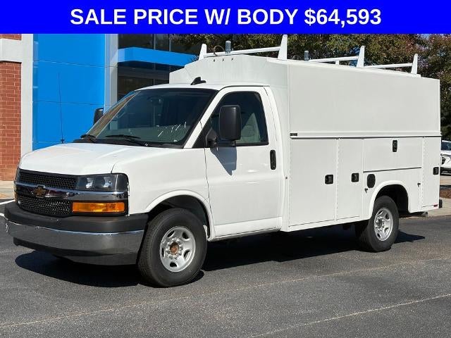 2026 Chevrolet Express Cutaway 3500 Base