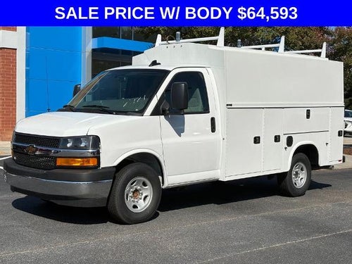 2026 Chevrolet Express Cutaway 3500 Base