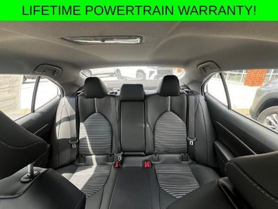 2024 Toyota Camry SE