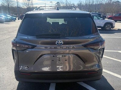 2023 Toyota Sienna XLE