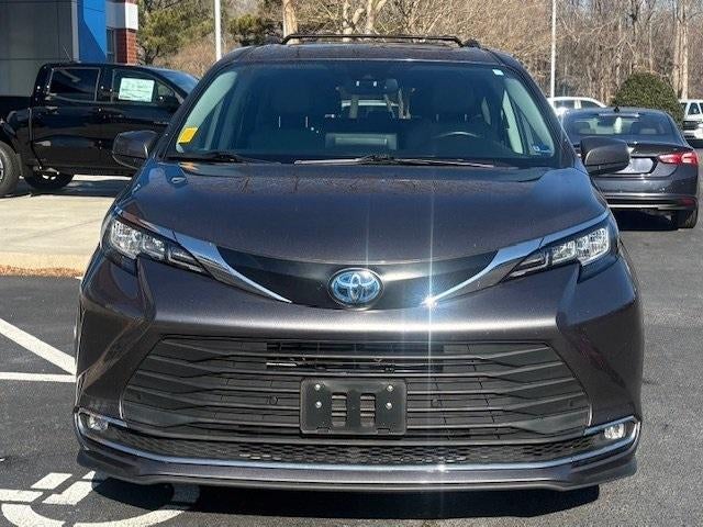 2023 Toyota Sienna XLE